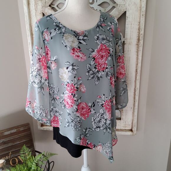 AGB Tops - AGB Women's 3/4 Sleeve Cape Layered Asymmetric Floral Top